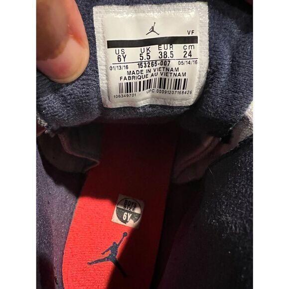 Nike Air Jordan 12 Retro - Picture 8 of 9